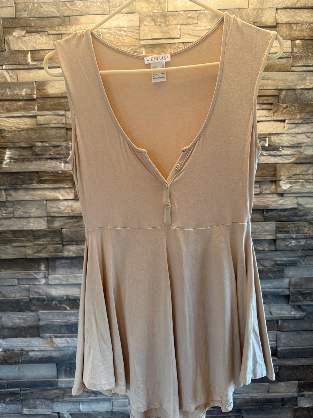 VENUS Beige Sleeveless Henley V-Neck Flare Top